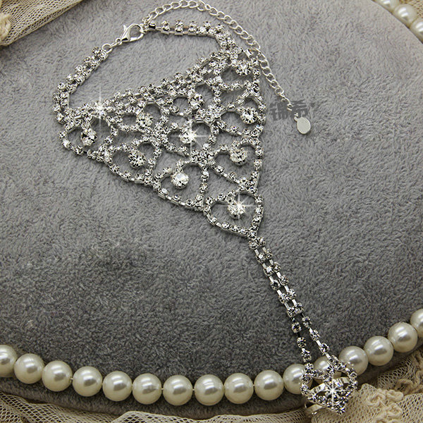 Simple Hollow Heart Rhinestone with Ring Bracelet Bridal Wedding Crystal Stage Hand Chain Accessories