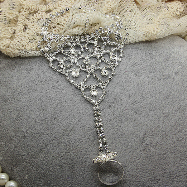 Simple Hollow Heart Rhinestone with Ring Bracelet Bridal Wedding Crystal Stage Hand Chain Accessories