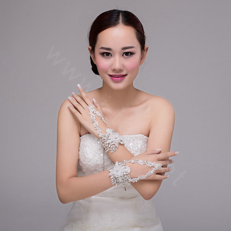 Sweety Style Lace Flower Rhinestone Bridal Wristlet Wedding Dress Perform Rhinestone Bracelet Accessories
