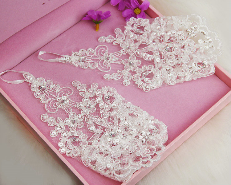 Vintage Lace Flower Rhinestone Bridal Wristlet Wedding Dress Perform Crystal Ribbon Bracelet Accessories