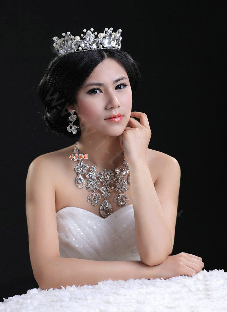 Vintage Luxurious European Style Tiaras Handmade Large Round Crystal Pearl Princess Bridal Hair Crown