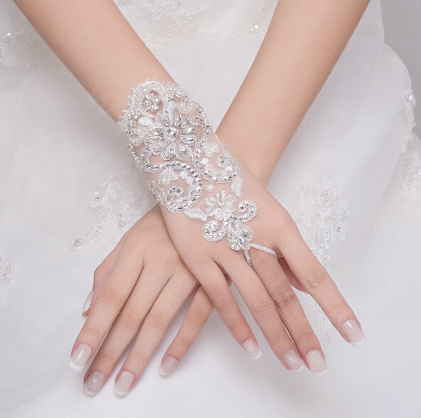 Vintage Pearl Rhinestone Lace Flower Bridal Wristlet Wedding Dress Crystal Bracelet Chain Accessories