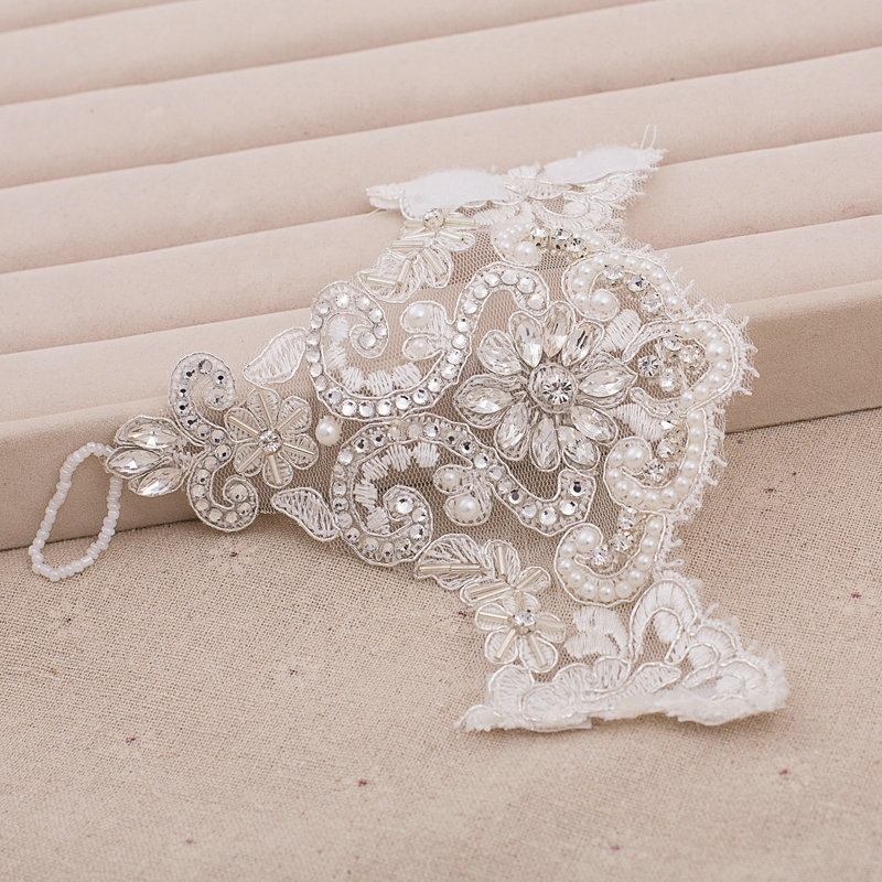 Vintage Pearl Rhinestone Lace Flower Bridal Wristlet Wedding Dress Crystal Bracelet Chain Accessories