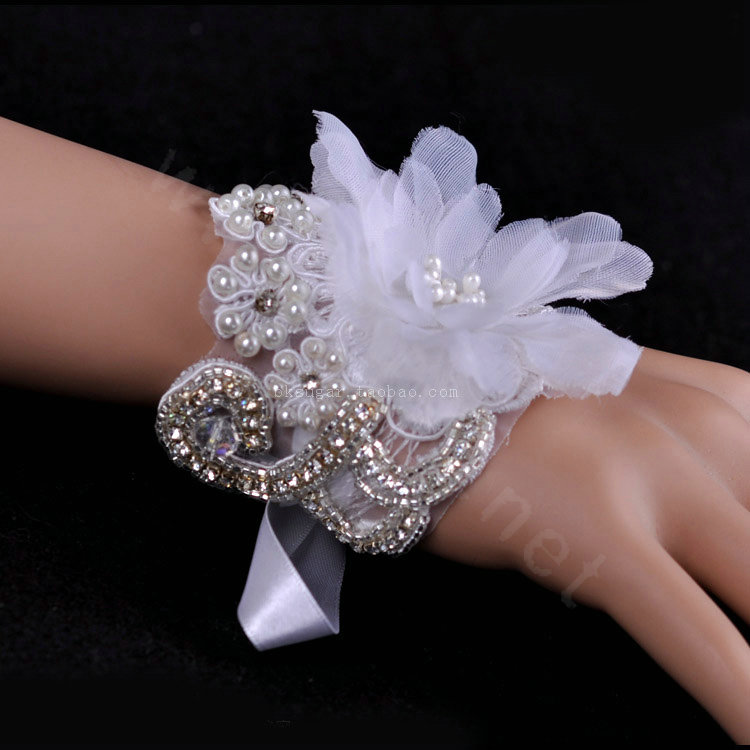 Vintage Romantic Rhinestone Pearl Lace Flower Bridal Wristlet Wedding Dress Perform Bracelet Accessories
