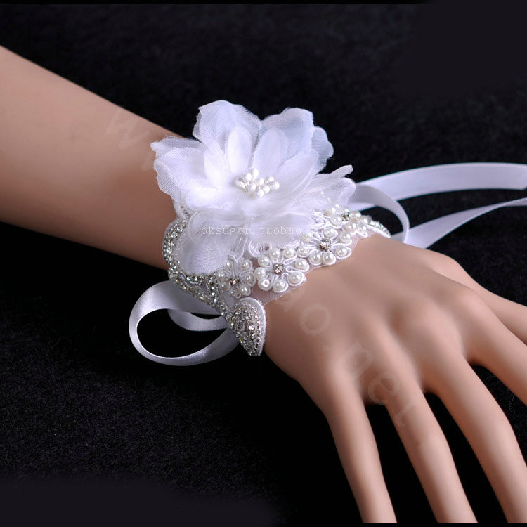 Vintage Romantic Rhinestone Pearl Lace Flower Bridal Wristlet Wedding Dress Perform Bracelet Accessories