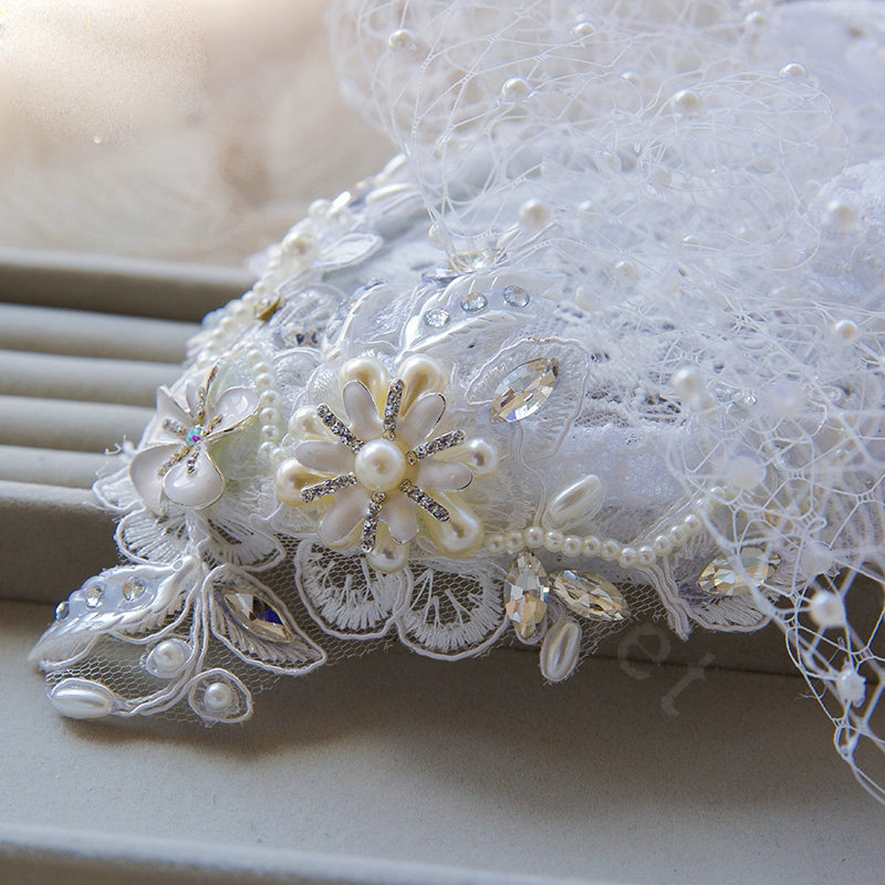 Vintage White Lace Flower Pearl Crystal Beads Bridal Fascinator Bride Wedding Dinner Party Hats Face Veils