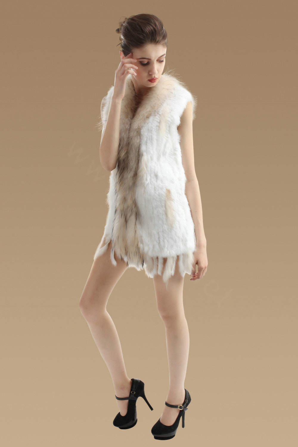 Delicate Natural Knit Rabbit Fur Vests Winter Fashion Women's Real Raccoon Fur Waistcoat - White