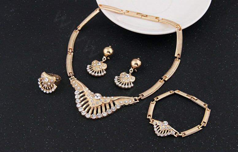 Elegant Fan-shaped Wedding Jewelry Sets Crystal Gold Plated Bridal Necklace Earrings Bracelet Ring 4pcs/set