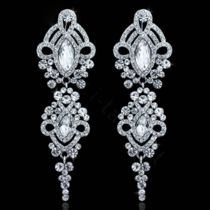 Gorgeous Chandelier Crystal Bridal Earrings White K Plated Long Earrings for Women