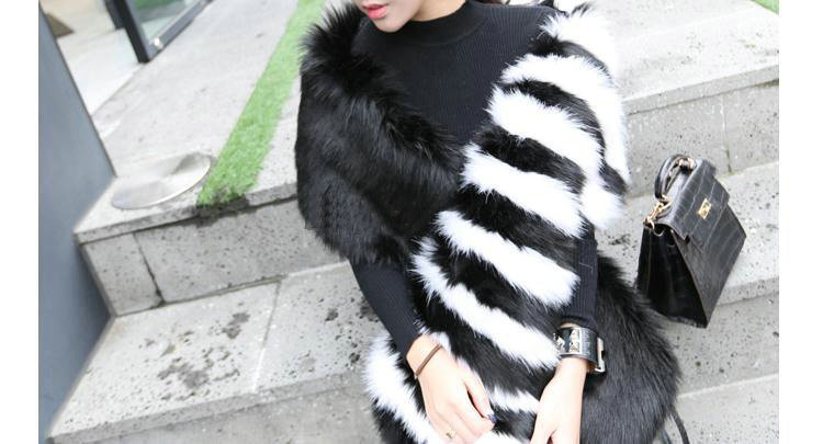 Luxury Fashion Black and White Stripe Double Color Block Women Unique Fox Fur Scarf Faux Fur Shawls Wraps