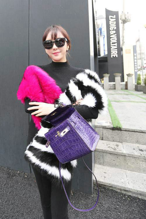 Luxury Fashion Rose Black and White Stripe Double Color Block Women Fox Fur Scarf Faux Fur Shawls Wraps