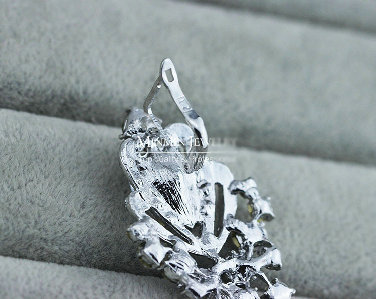 Top Quality Luxurious Trendy Waterdrop Crystal Bridal Earrings White K Plated Long Earrings for Women