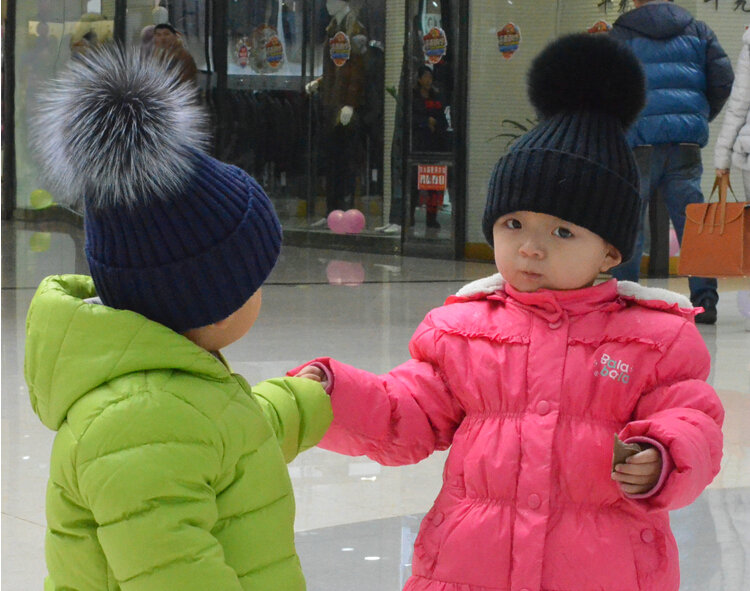 Winter Warm Baby's Knitted Hat With Fox Fur Poms Poms Unisex Kids Casual Snow Caps - Black
