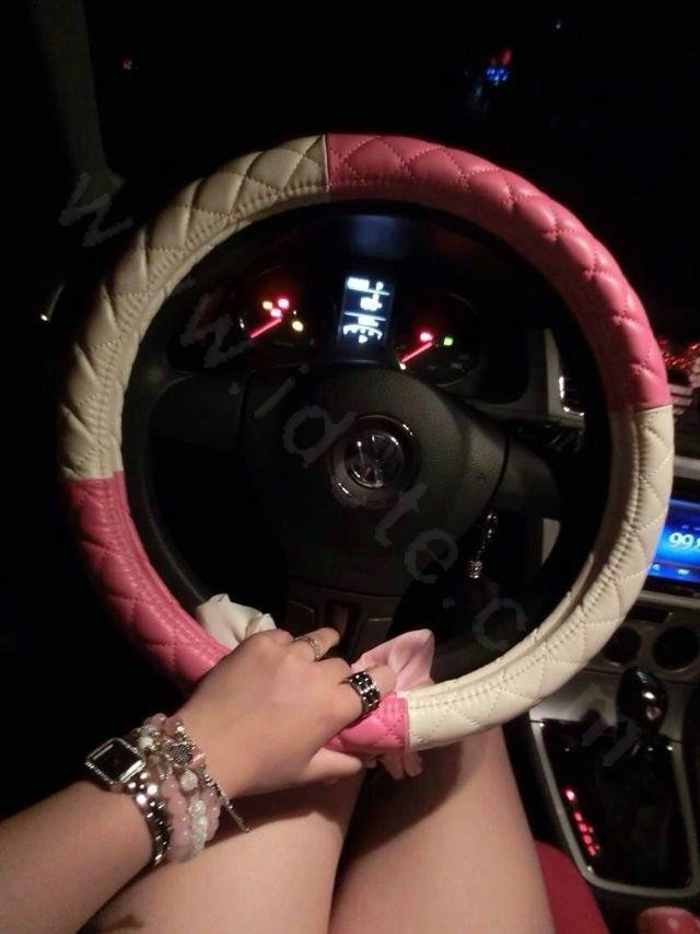 Calssic Rhomb Sheepskin Leather Car Steering Wheel Covers 15 inch 38CM - Rose White