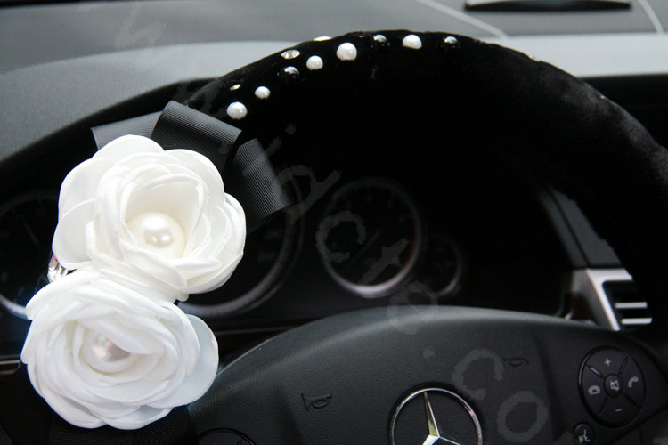 Elegant Crystal Pearls Rose Genuine Wool Auto Steering Wheel Covers 15 inch 38CM - Black