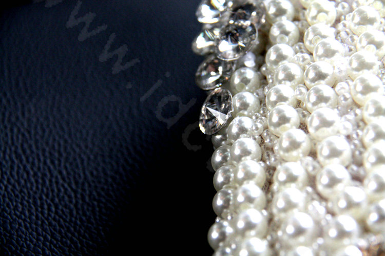 Elegant Female Crystal Beads Pearls Auto Seat Safety Belt Covers Genuine Sheepskin 2pcs - White