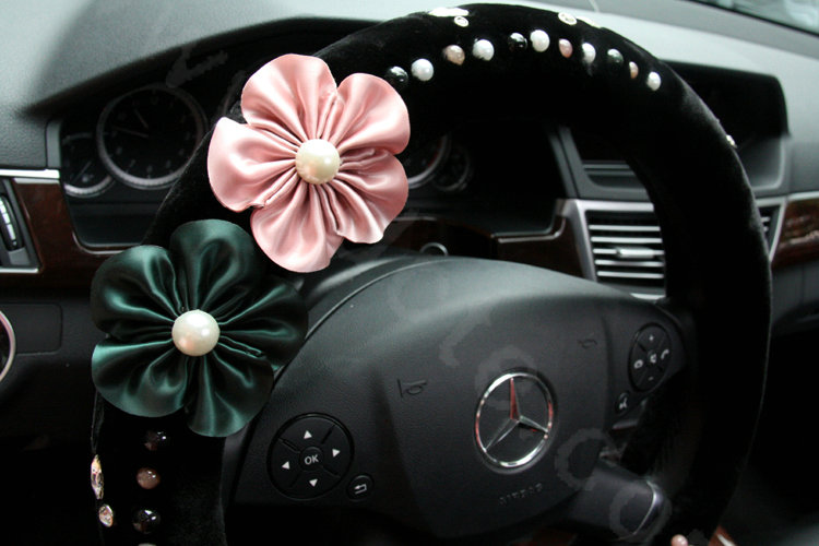 Elegant Flower Crystal Beaded Genuine Wool Auto Steering Wheel Covers 14 inch 36CM - Black