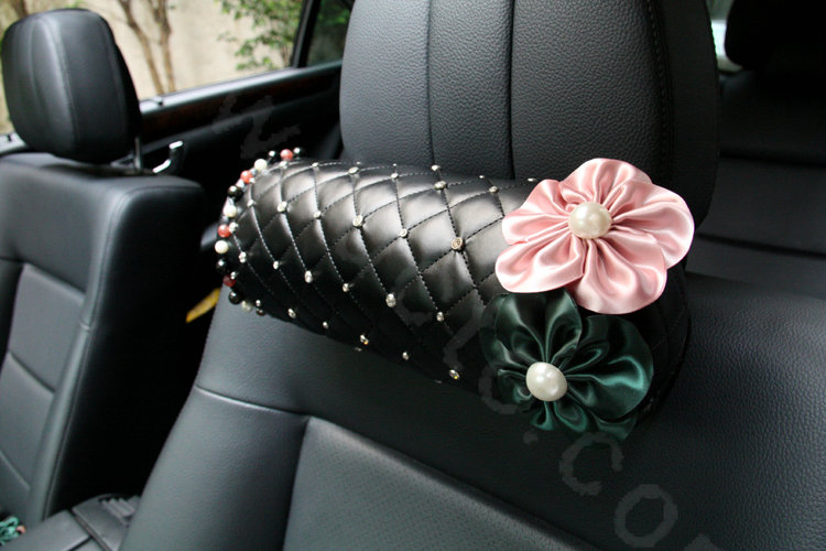 Elegant Pearls Diamond Flower Genuine Sheepskin Round Auto Neck Safety Pillow 1pcs - Black
