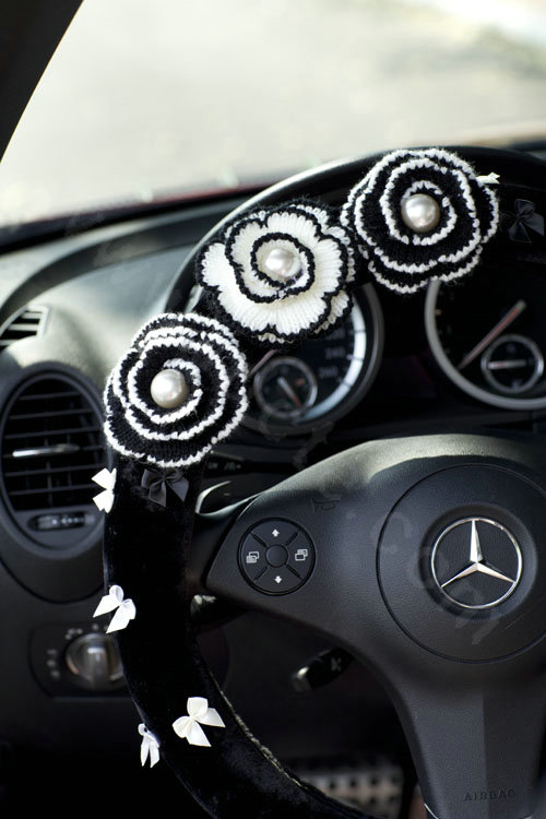 Fashion Bowknot Pearl Flower Genuine Wool Auto Steering Wheel Covers 15 inch 38CM - Black