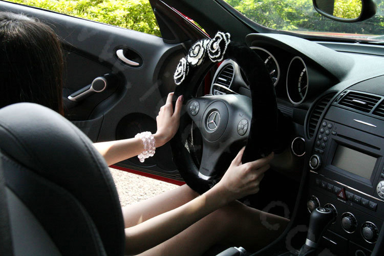 Fashion Winter Pearl Flower Genuine Wool Auto Steering Wheel Covers 14 inch 36CM - Black