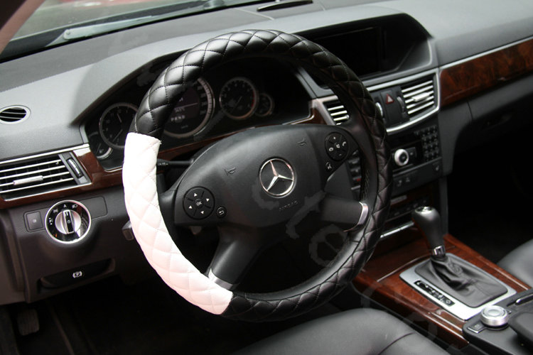 General Diamond Lattice Genuine Leather Grip Steering Wheel Covers 15 inch 38CM - Black White