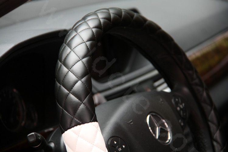 General Diamond Lattice Genuine Leather Grip Steering Wheel Covers 15 inch 38CM - Black White