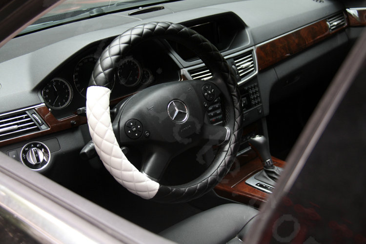 General Diamond Lattice Genuine Leather Grip Steering Wheel Covers 16 inch 40CM - Black White