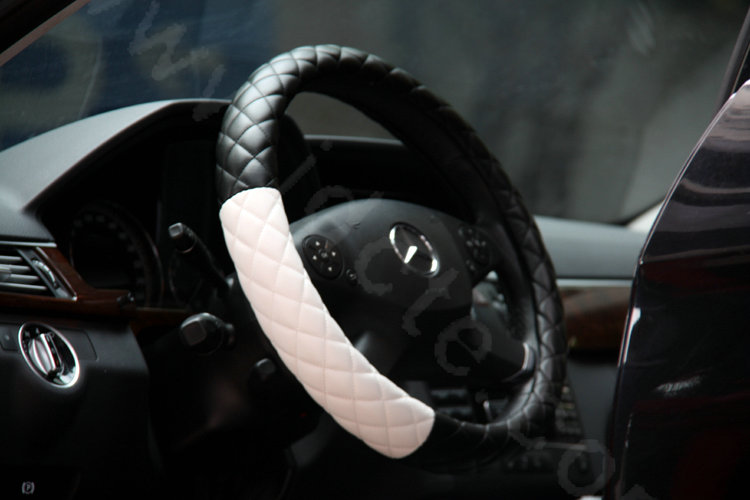 General Diamond Lattice Genuine Leather Grip Steering Wheel Covers 16 inch 40CM - Black White