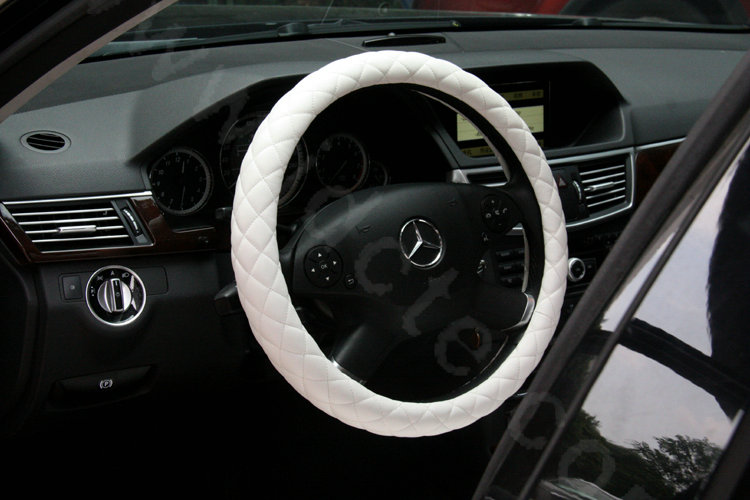 General Genuine Sheepskin Leather Grip Auto Steering Wheel Covers 16 inch 40CM - White