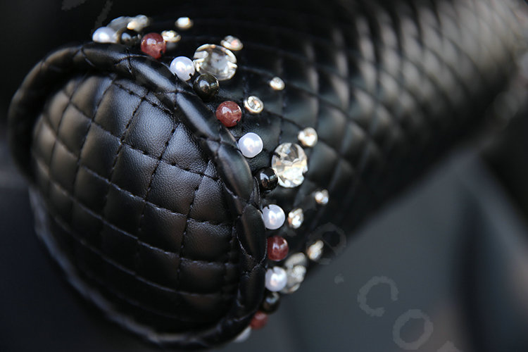 High-grade Rhinestone Car Headrest Genuine Sheepskin Pearl Neck Safety Pillow 1pcs - Black