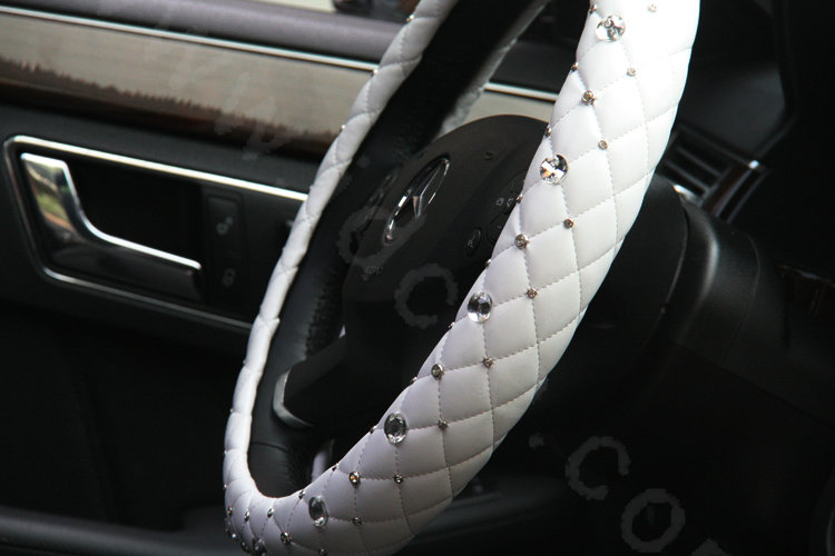 Hot sales Diamond Genuine Leather Grip Auto Steering Wheel Covers 15 inch 38CM - White