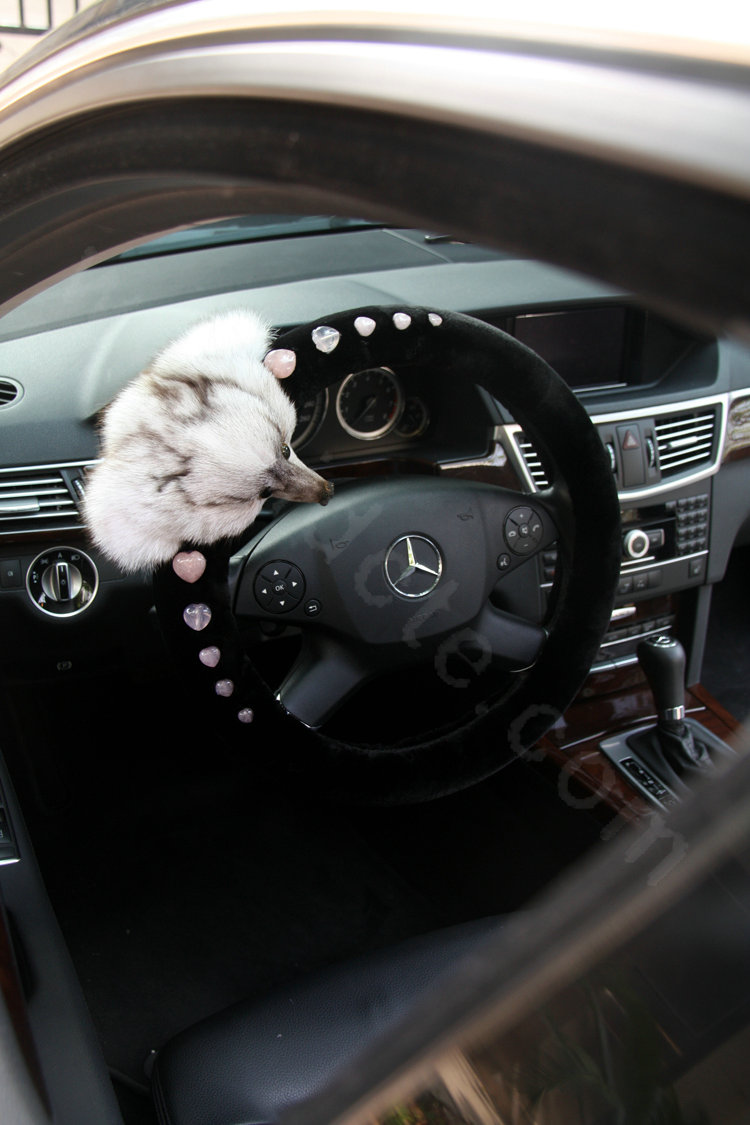 Luxurious Genuine Wool Fox Fur Crystal Auto Steering Wheel Covers 14 inch 36CM - Black