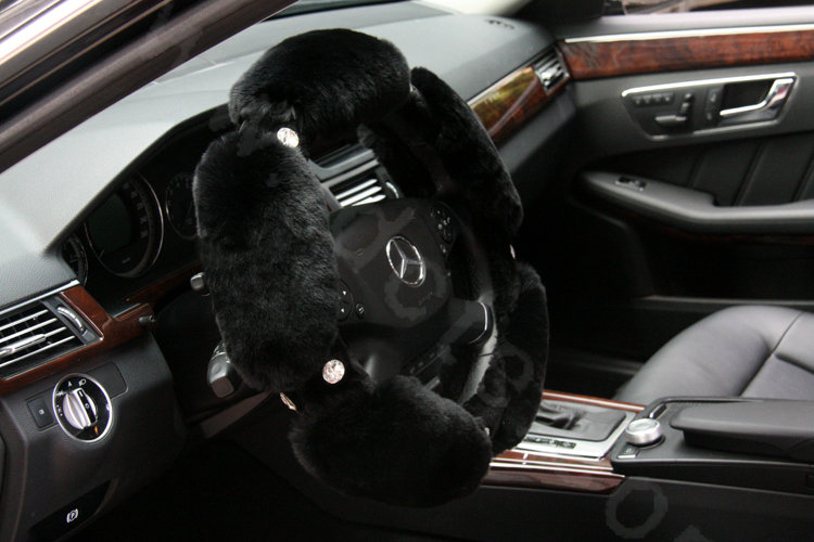 Luxury Diamond Genuine Wool With Rabbit Fur Auto Steering Wheel Covers 15 inch 38CM - Black