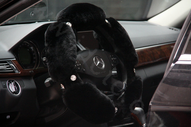 Luxury Diamond Genuine Wool With Rabbit Fur Auto Steering Wheel Covers 15 inch 38CM - Black