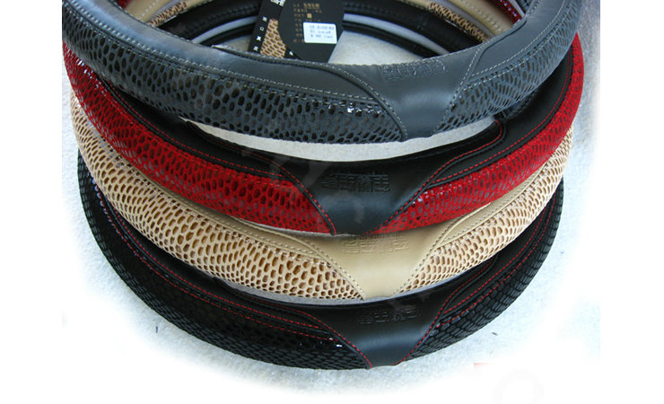 Luxury General Car Steering Wheel Covers Genuine Leather Snake Skin 15 inch 38CM - Beige