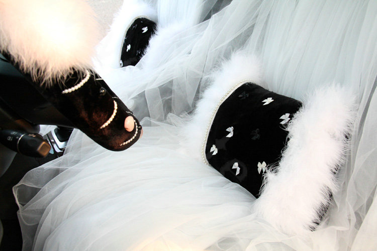 Luxury Genuine Wool With Fox Fur Car Lumbar Pillow Back Support Cushion 1pcs - Black