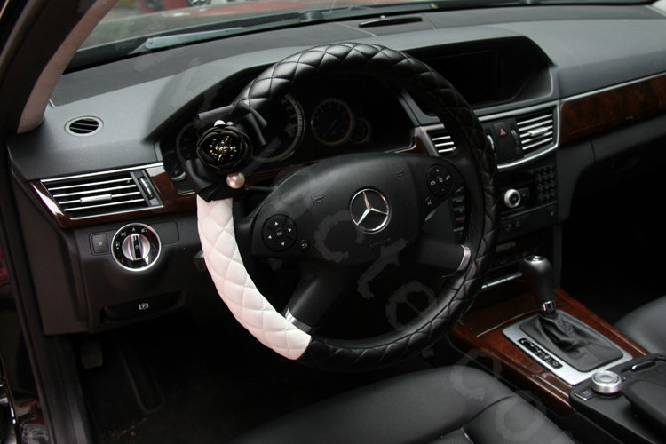 Luxury Pearl Camellia Flower Grip Steering Wheel Covers Genuine Sheepskin 14 inch 36CM - Black White