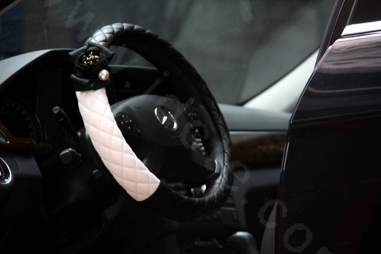 Luxury Pearl Camellia Flower Grip Steering Wheel Covers Genuine Sheepskin 14 inch 36CM - Black White