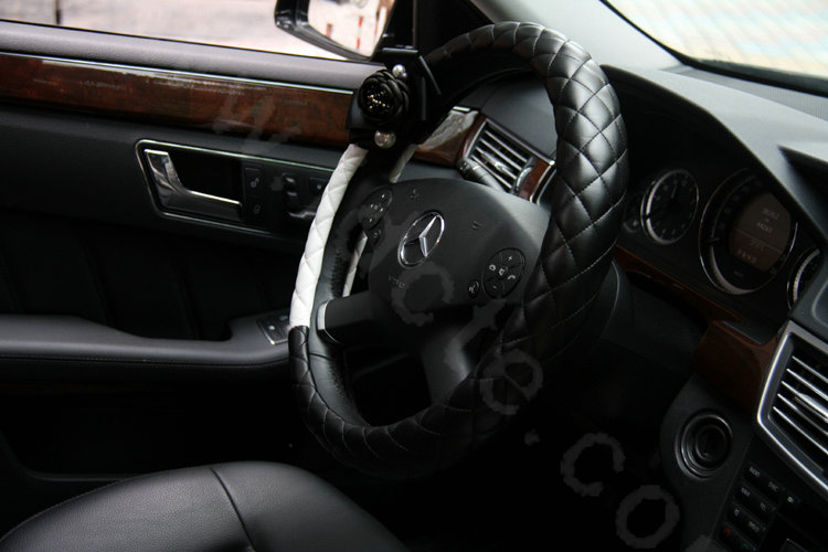 Luxury Pearl Camellia Flower Grip Steering Wheel Covers Genuine Sheepskin 14 inch 36CM - Black White