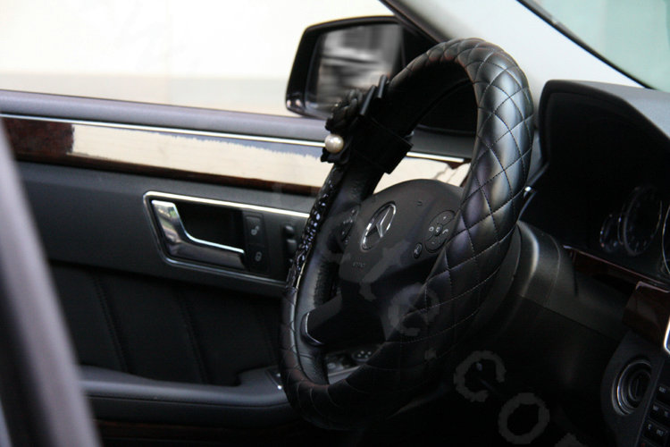 Luxury Pearl Camellia Flower Grip Steering Wheel Covers Genuine Sheepskin 14 inch 36CM - Black