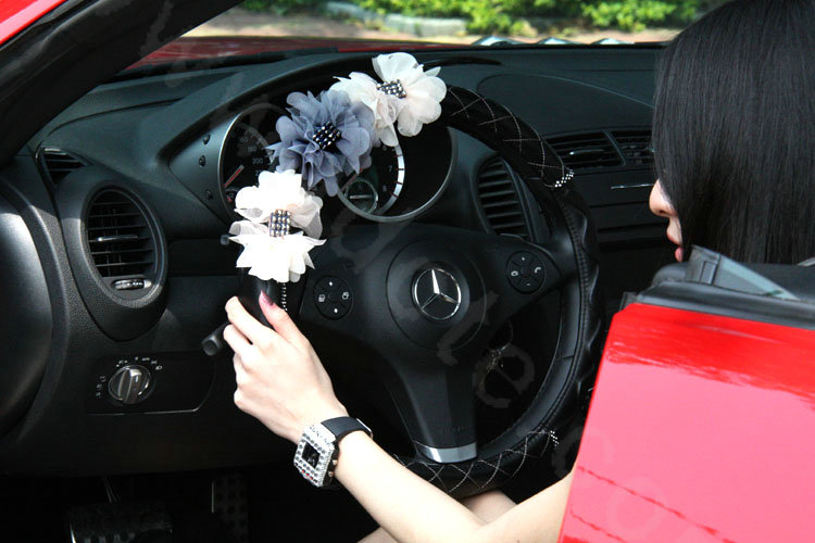 New Crystal Beads Lace Rose Auto Steering Wheel Covers Genuine Sheepskin 15 inch 38CM - Black