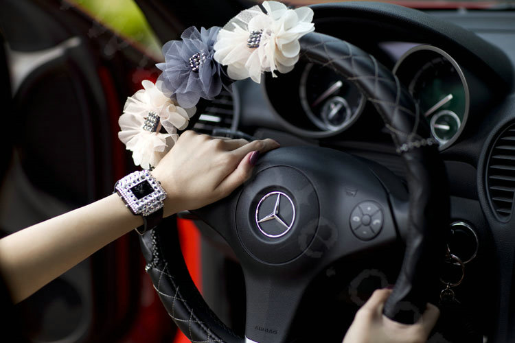 New Crystal Beads Lace Rose Auto Steering Wheel Covers Genuine Sheepskin 15 inch 38CM - Black