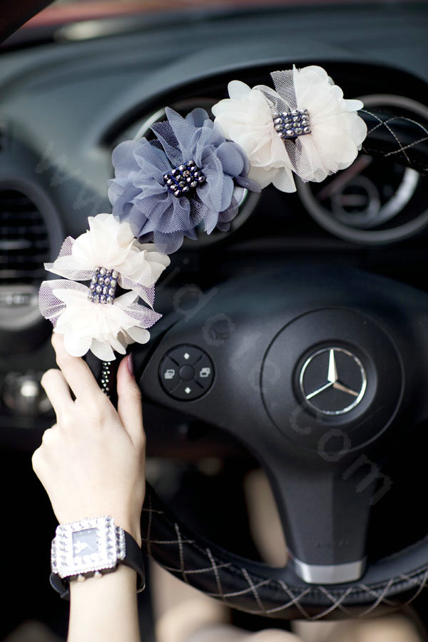 New Crystal Beads Lace Rose Auto Steering Wheel Covers Genuine Sheepskin 15 inch 38CM - Black