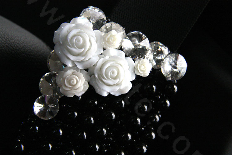 New Crystal Beads Pearls Rose Auto Seat Safety Belt Covers Genuine Sheepskin 2pcs - Black