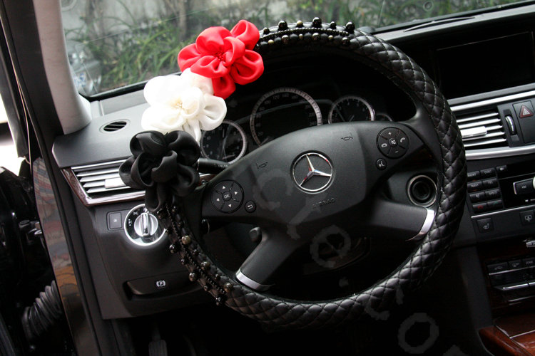 New Sexy Crystal Beads Rose Auto Steering Wheel Covers Genuine Sheepskin 14 inch 36CM - Black