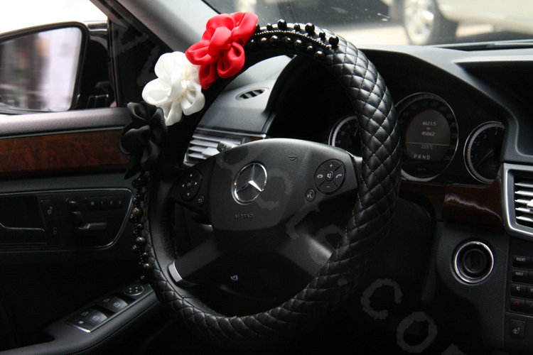 New Sexy Crystal Beads Rose Auto Steering Wheel Covers Genuine Sheepskin 14 inch 36CM - Black