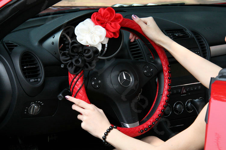 New Sexy Crystal Beads Rose Auto Steering Wheel Covers Genuine Sheepskin 14 inch 36CM - Red