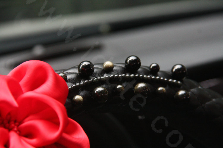 New Sexy Crystal Beads Rose Auto Steering Wheel Covers Genuine Sheepskin 15 inch 38CM - Black