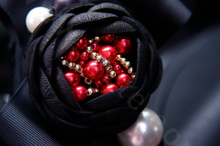 Newest Luxury Pearl Flower Car Steering Wheel Covers Genuine Sheepskin 14 inch 36CM - Red