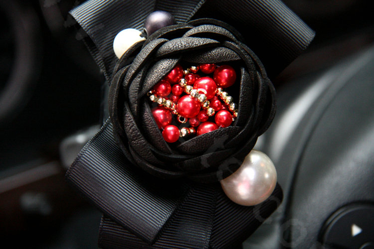 Newest Luxury Pearl Flower Car Steering Wheel Covers Genuine Sheepskin 15 inch 38CM - Red